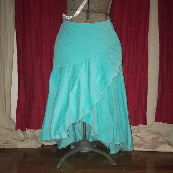 Fun Turquoise Skirt - Picture 3 of 3